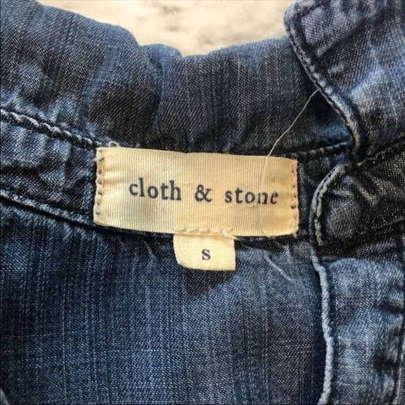 Cloth & Stone Chambray Gold Fringe Button Down Blouse Size Small - Picture 6 of 9